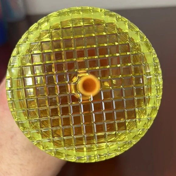 Starbucks Lemon Prism Spray Pink Gradient Ombre Summer 2022 Venti Tumbler 24 oz. - Picture 3 of 4